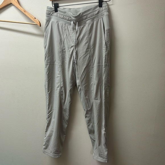 Lululemon Dance studio cropped mid rise 6 - Picture 1 of 4